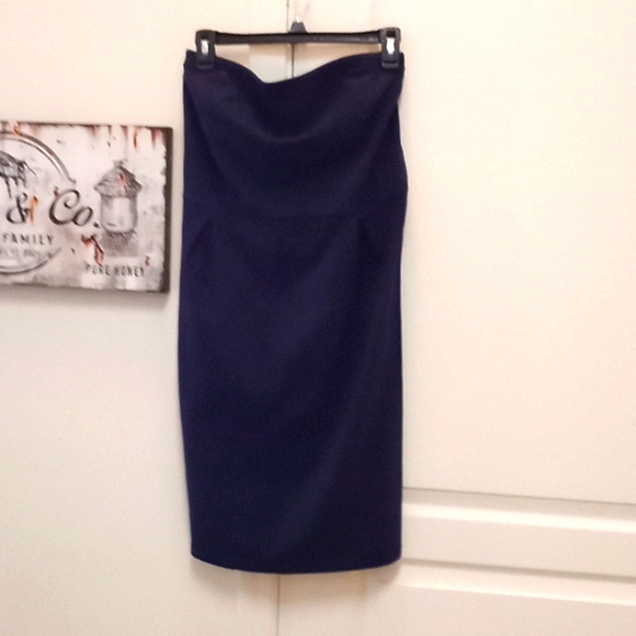Old Navy Dresses & Skirts - Strapless Navy dress